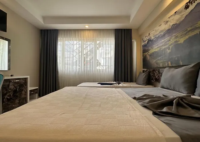 Dream Hotel 2*
